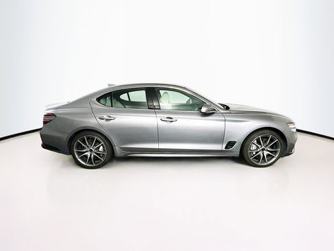 Used 2025 Genesis G70 2.5T image 10