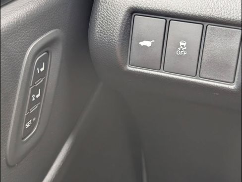 Certified 2025 Honda Pilot Touring image 20