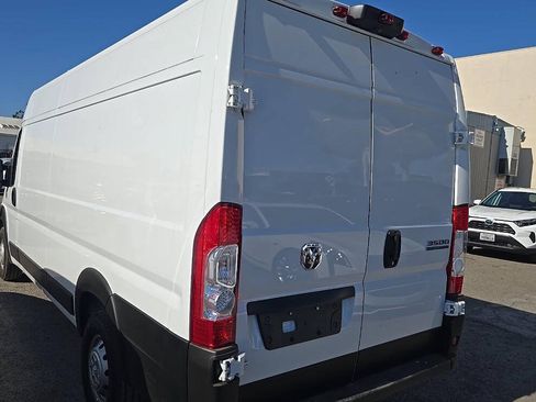 Used 2023 RAM ProMaster 3500 FWD image 4