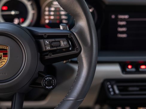 Certified 2022 Porsche 911 Carrera S RWD image 42