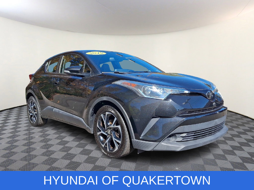 Used 2019 Toyota C-HR XLE FWD image 1