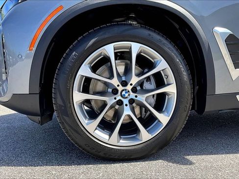 New 2026 BMW X5 xDrive40i w/ Climate Comfort Package image 10