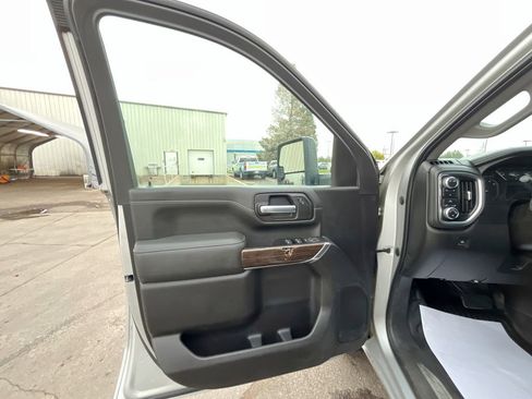 Used 2022 GMC Sierra 2500 SLE image 18