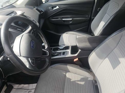 Used 2018 Ford Escape SE w/ SE Sport Appearance Package AWD/4WD image 5