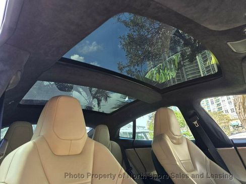 Used 2015 Tesla Model S 70 image 14