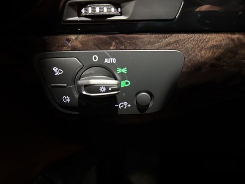 Used 2019 Audi Q7 3.0T Premium Plus image 17