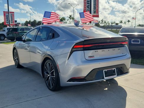 Used 2024 Toyota Prius XLE image 7