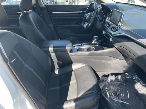 Used 2023 Nissan Altima 2.5 SR FWD image 45