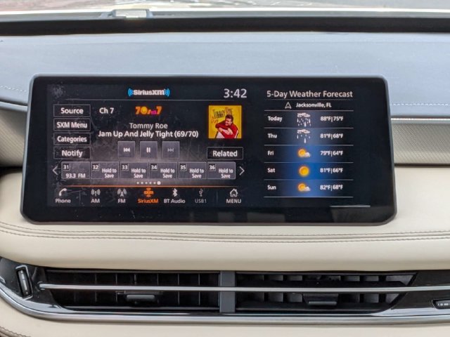 Used 2025 INFINITI QX60 Luxe FWD image 17