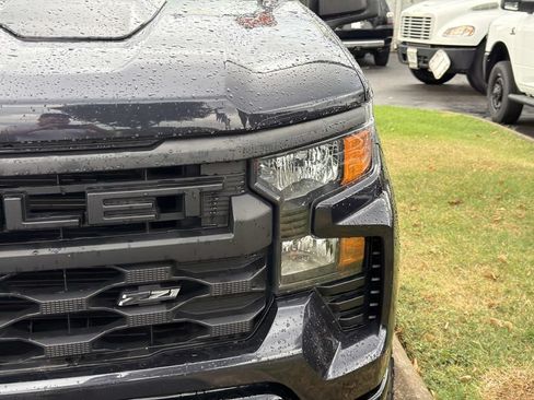 Used 2024 Chevrolet Silverado 1500 Custom Trail Boss AWD/4WD image 7
