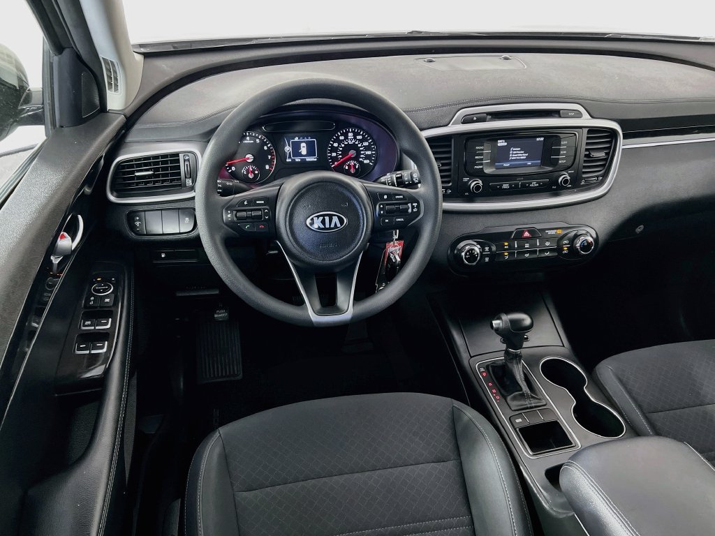 Used 2018 Kia Sorento FWD V6 image 21