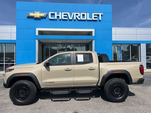 Used 2024 GMC Canyon AT4X w/ AT4X AEV Edition image 15