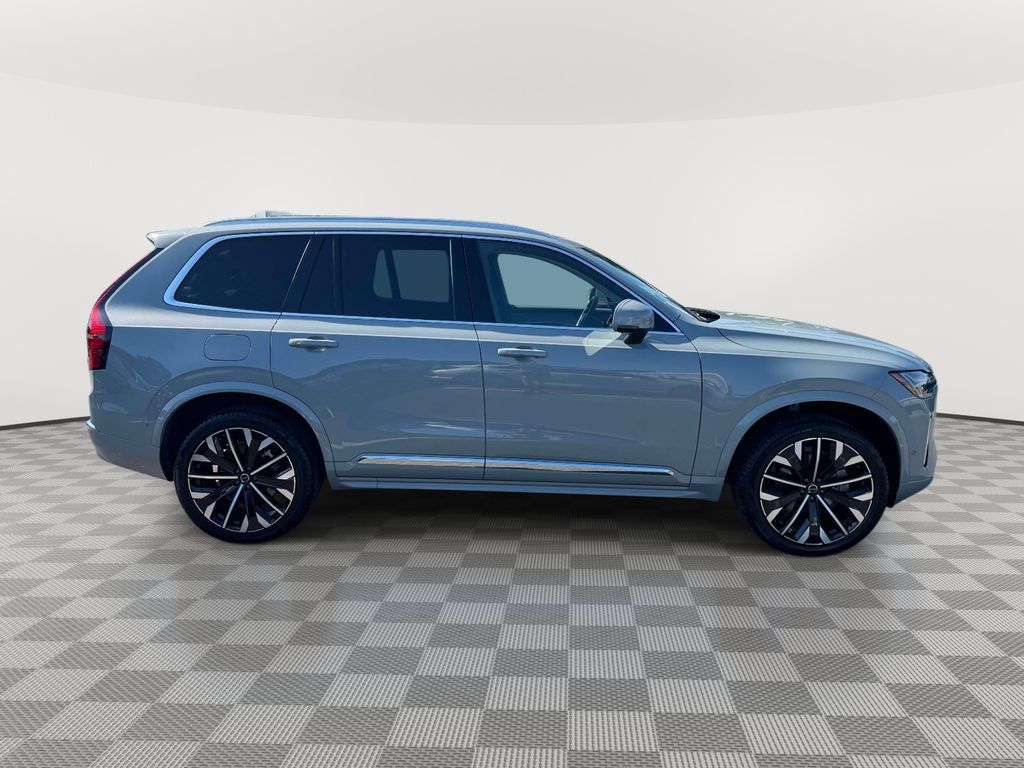 Used 2026 Volvo XC90 B6 Plus w/ Protection Package AWD/4WD image 3