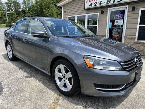 Used 2014 Volkswagen Passat 2.5 SE image 1
