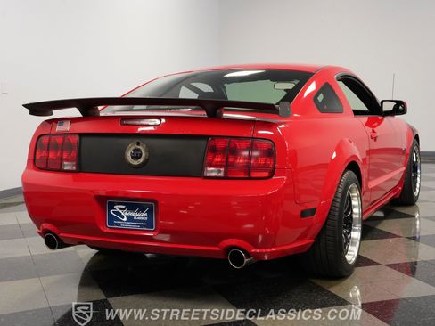 Used 2006 Ford Mustang GT RWD image 12