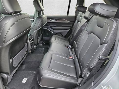 New 2026 Jeep Grand Cherokee Limited w/ Limited Altitude Package AWD/4WD image 16