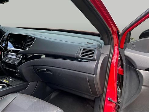 Used 2025 Honda Passport Black Edition image 18
