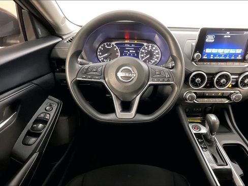 Used 2024 Nissan Sentra SV image 7