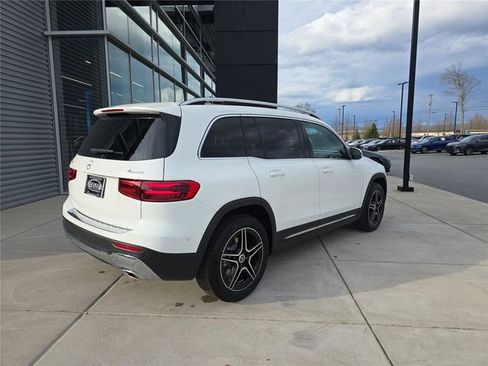 New 2026 Mercedes-Benz GLB 250 4MATIC image 3