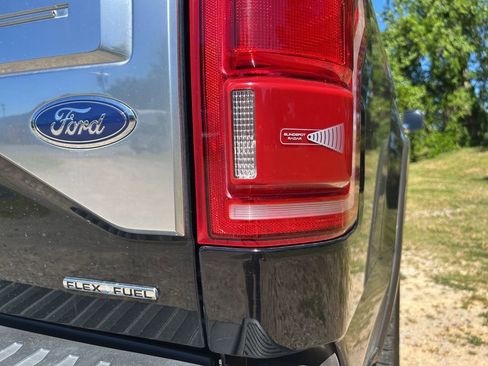 Used 2016 Ford F150 King Ranch w/ Equipment Group 601A Luxury AWD/4WD image 9