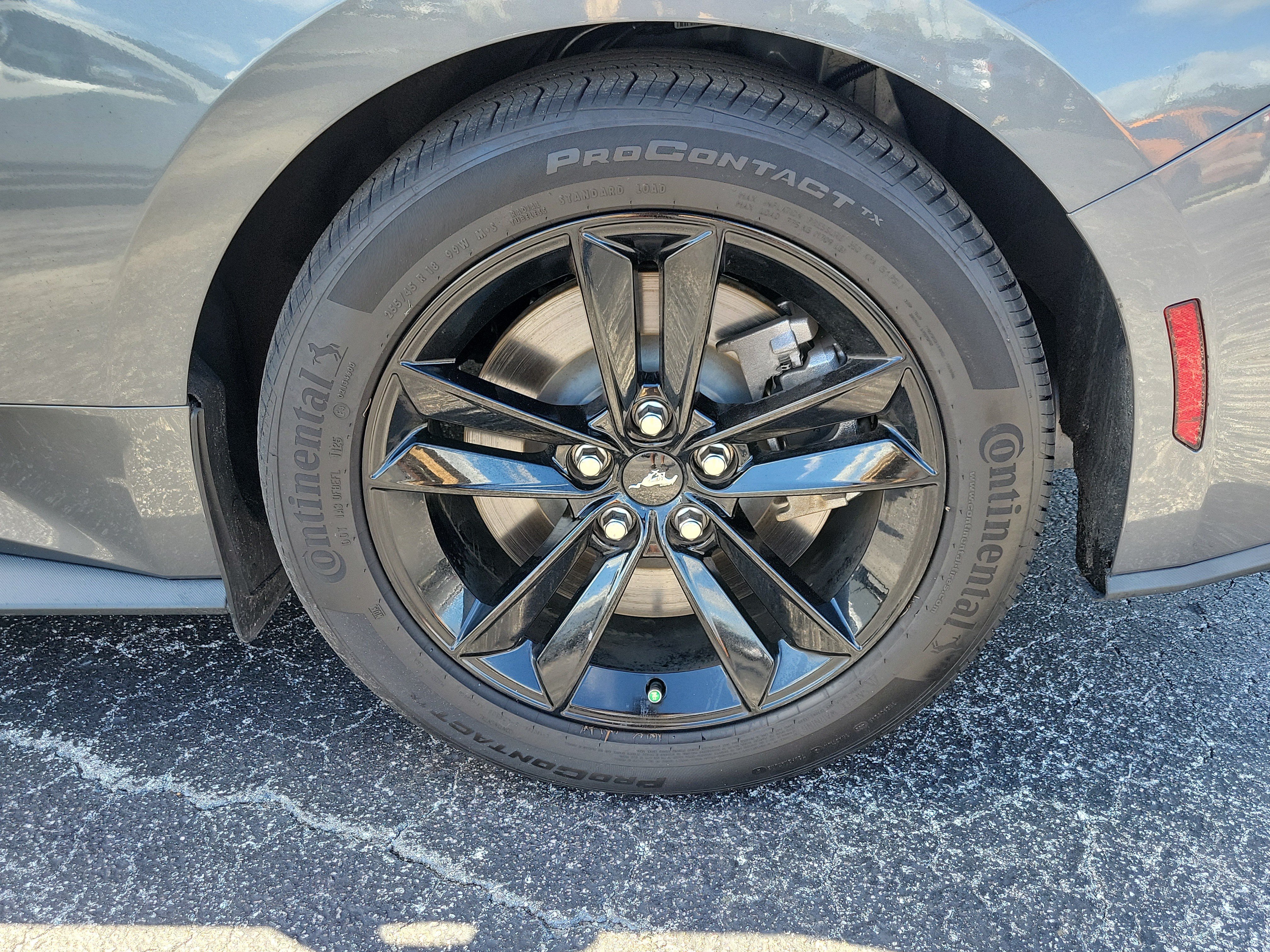 Used 2025 Ford Mustang GT RWD image 7