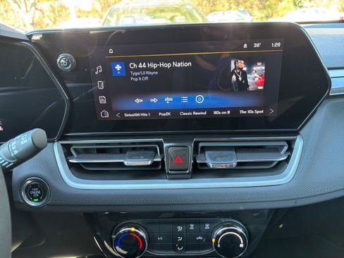 Used 2025 Chevrolet TrailBlazer LT image 20