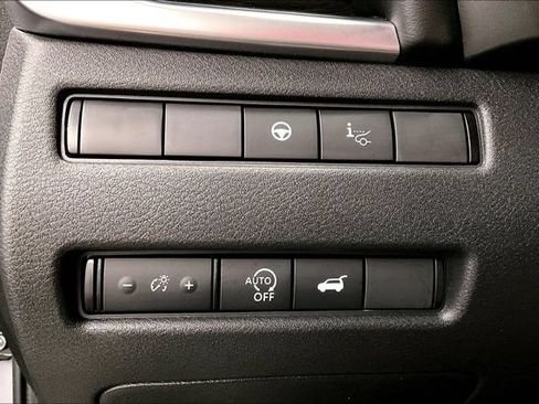 Used 2023 Nissan Rogue Platinum w/ Platinum Premium Package FWD image 39