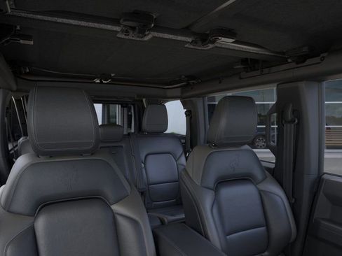 New 2025 Ford Bronco Outer Banks w/ Sasquatch Package image 12