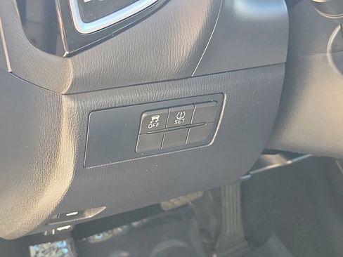 Used 2016 MAZDA MAZDA3 i Sport image 24