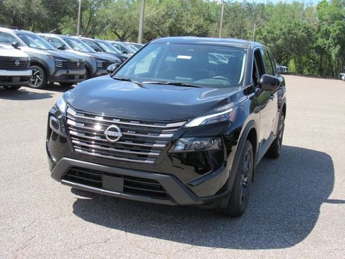 New 2026 Nissan Rogue SV FWD image 8