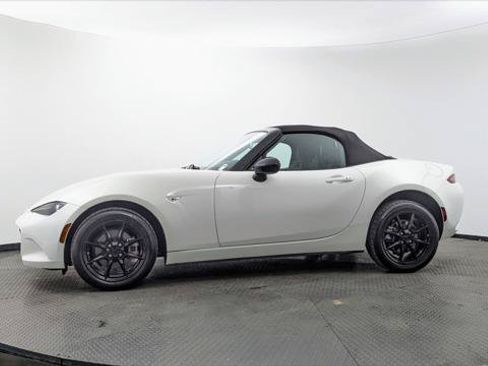 Used 2016 MAZDA MX-5 Miata Sport RWD image 3