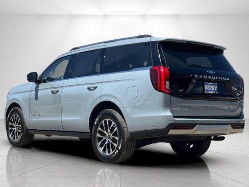 Used 2025 Ford Expedition Platinum AWD/4WD image 5