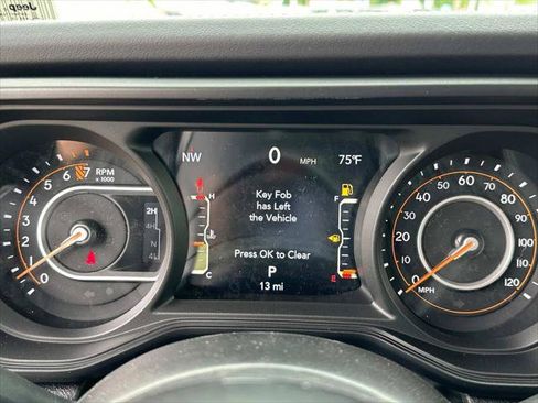 Certified 2025 Jeep Gladiator Sport w/ Premium Package AWD/4WD image 27
