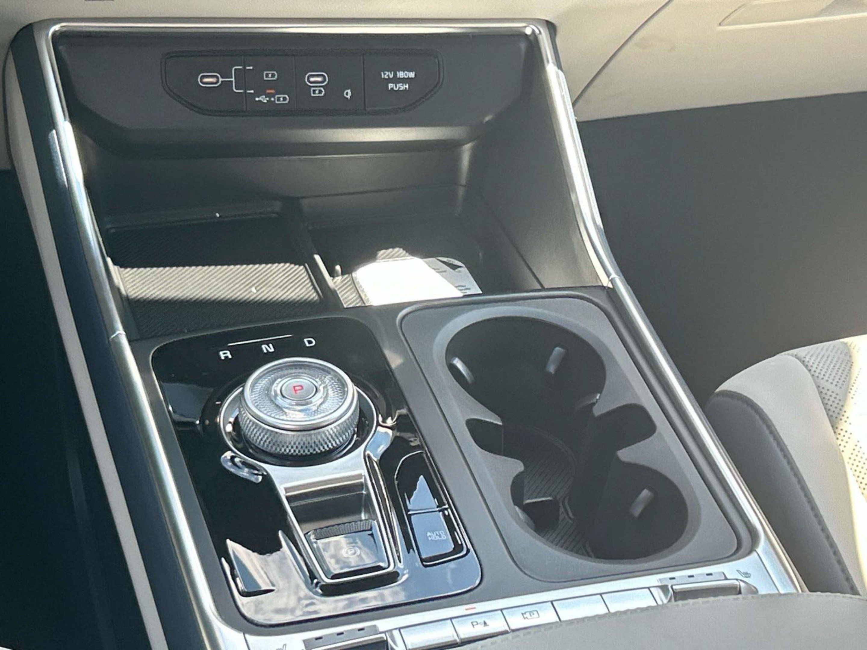 New 2027 Kia Carnival SX FWD image 14
