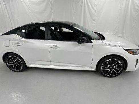 New 2025 Nissan Sentra SR w/ SR Premium Package image 2