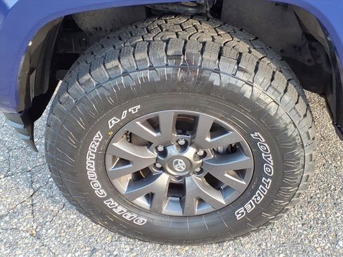 Used 2023 Toyota Tacoma SR5 image 9
