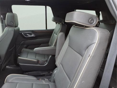 Used 2023 Chevrolet Tahoe Premier AWD/4WD image 10
