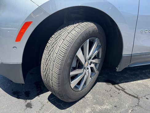 Used 2023 Chevrolet Equinox Premier AWD/4WD image 25