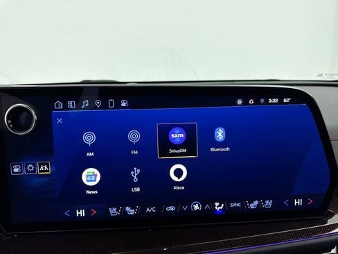 Used 2024 Chevrolet Traverse RS w/ LPO, Floor Liner Package image 24