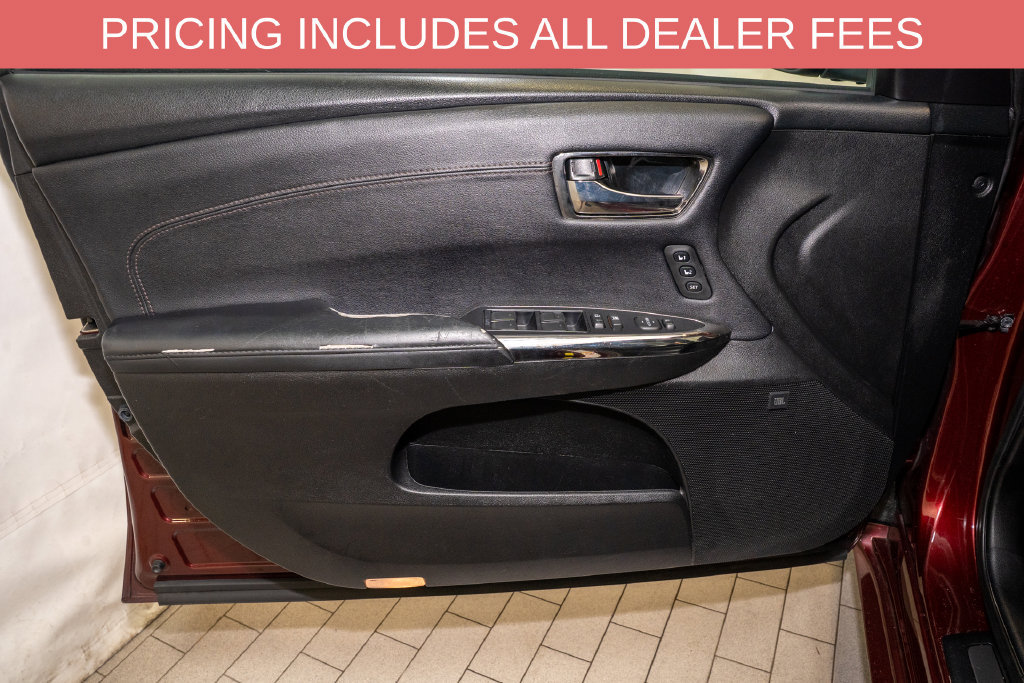 Used 2018 Toyota Avalon Limited FWD image 12