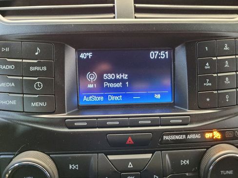 Used 2018 Ford Explorer XLT FWD image 25