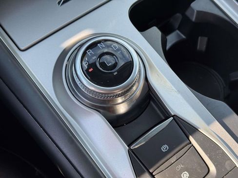 Used 2022 Ford Explorer XLT w/ Class IV Trailer Tow Package image 21