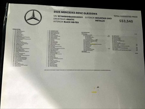 New 2025 Mercedes-Benz GLB 250 4MATIC image 17