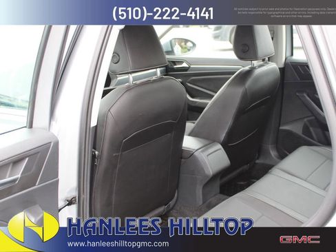 Used 2023 Volkswagen Jetta SE image 15