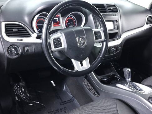 Used 2019 Dodge Journey SE w/ Connectivity Group image 9
