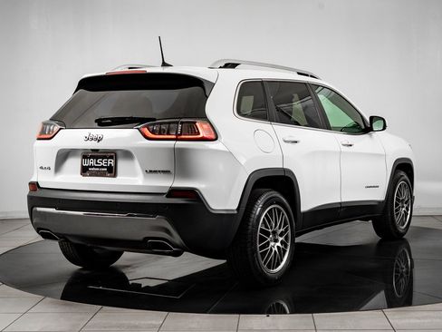 Used 2019 Jeep Cherokee Limited image 7