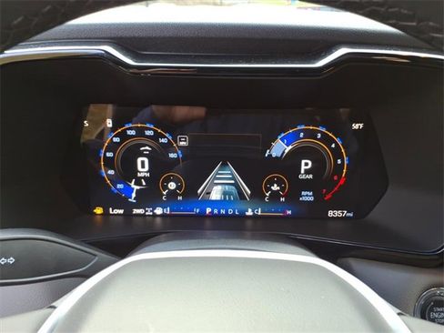 Used 2024 Chevrolet Colorado ZR2 w/ Technology Package image 16