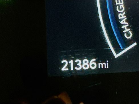 Used 2025 Toyota Camry LE image 19