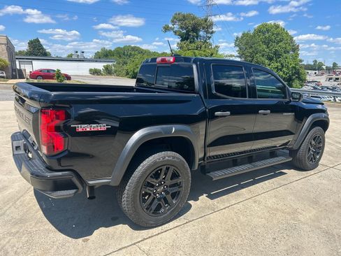 Used 2023 Chevrolet Colorado Trail Boss AWD/4WD image 6