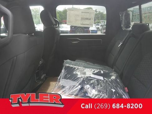 New 2026 RAM 1500 4x4 Crew Cab image 42